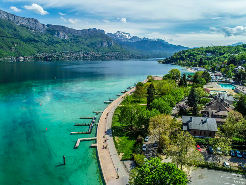 Les plus beaux campings 4 étoiles au bord du lac d’Annecy